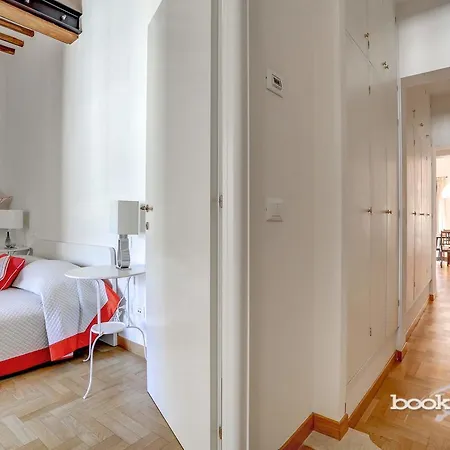 Glamorous Trevi - Bookwedo Апартаменты *